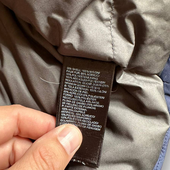 The North Face Women's Goose Down‎ Belted Hood Jacket Size: Small - Picture 3 of 3